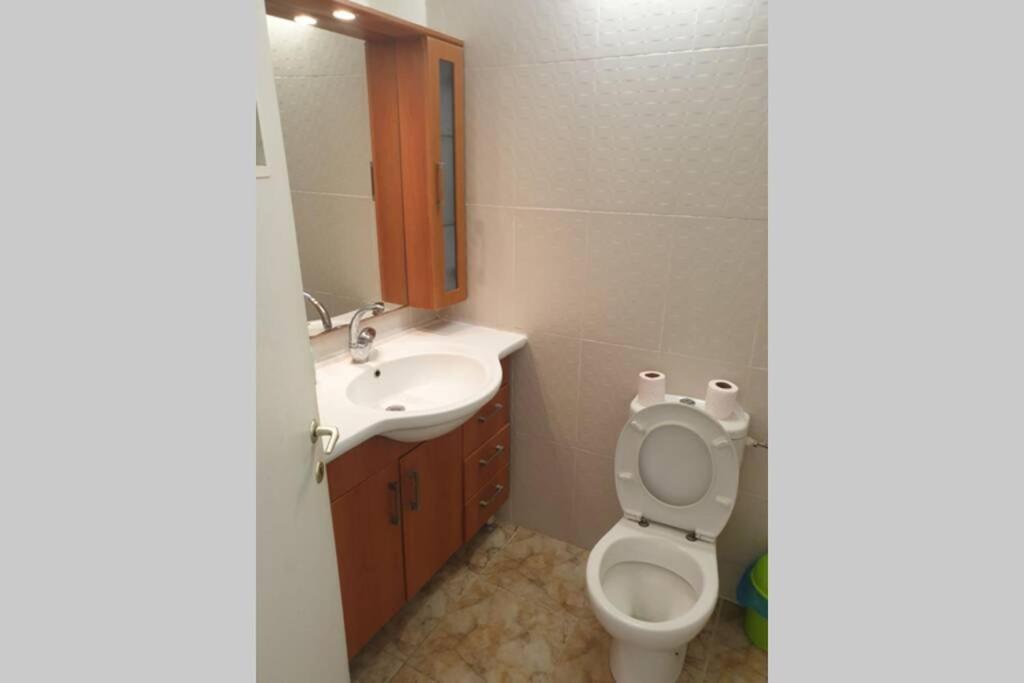 Family Apartment By The Sea Haifa Bagian luar foto